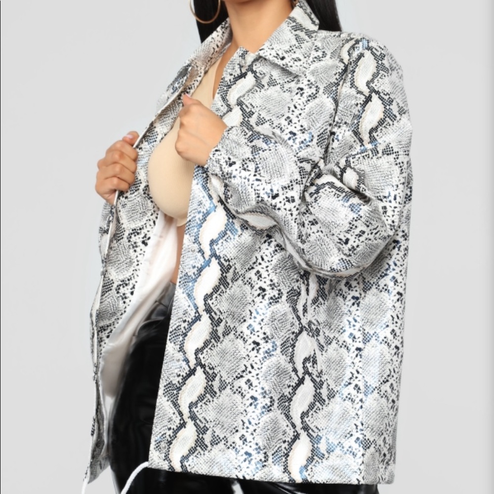Oversized Jacket - Picture 5 of 5